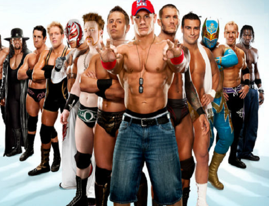 微软宣传手环：让WWE的摔跤选手代言