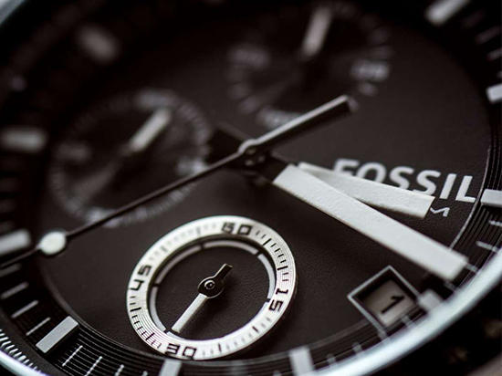 Fossil将推出支持三大移动平台的智能手表 