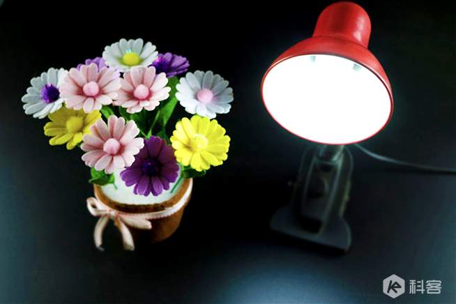 给生活加点色彩，AddLight智能蘑菇灯体验