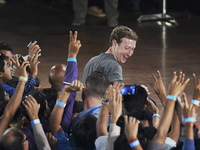 Facebook日活跃用户超10亿 大多来自移动端