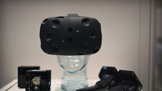 想玩还要再等等 Vive VR头盔推迟至明年4月发布