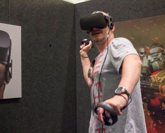 Oculus Touch手柄再跳票，或2016年中下旬发售