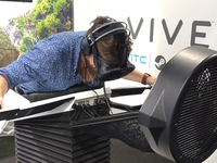 飞行？跳伞？VR虚拟现实游戏原来可以玩得这么爽