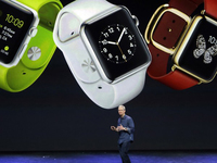 苹果新专利暗示Apple Watch 2或将内置摄像头