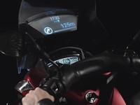 三星或推摩托车智能挡风玻璃，可显示来电和短信 