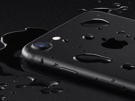 科客晚报：iPhone 7全球首炸，黑莓手机再见了