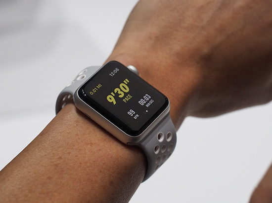 虽出货量下降 但Apple Watch仍占据市场半壁江山