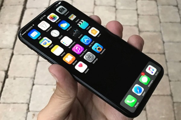 产能作祟 iPhone 8或许依旧与OLED屏无缘