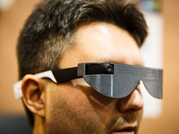 Aira人工智能眼镜给盲人打造一双“不盲双眼” 
