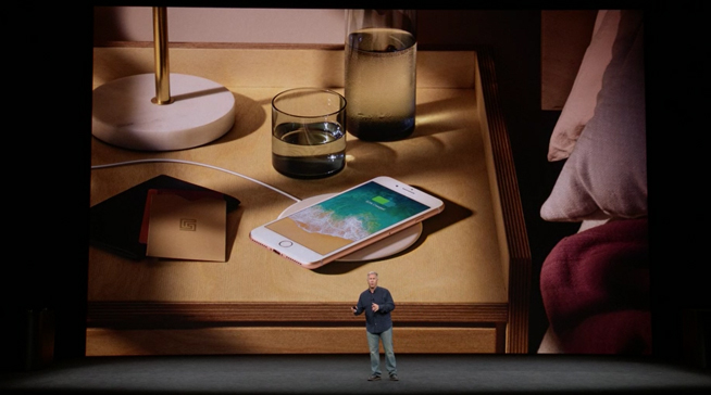 苹果发布会4大亮点5大遗憾：炮灰iPhone 8，套路iPhone X