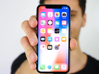 iPhone X抗摔对比测试：还不买AppleCare？