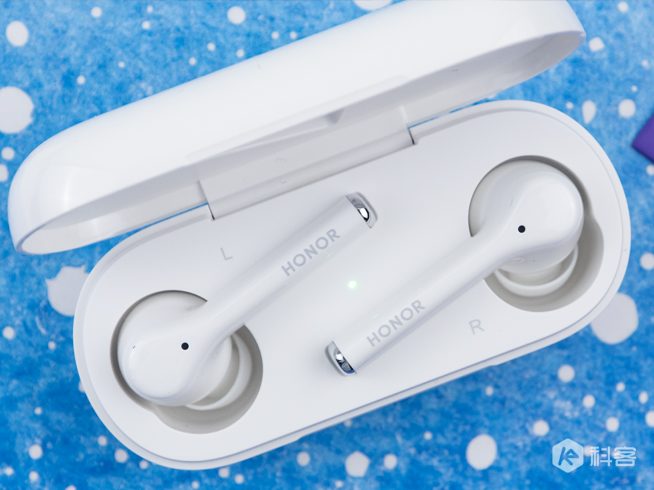 降噪媲美AirPods Pro，价钱不到一半！荣耀FlyPods 3评测