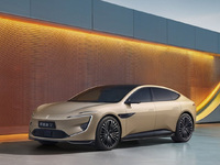 阿维塔12四激光版上市：“五心”豪华轿车，华为乾崑技术赋能