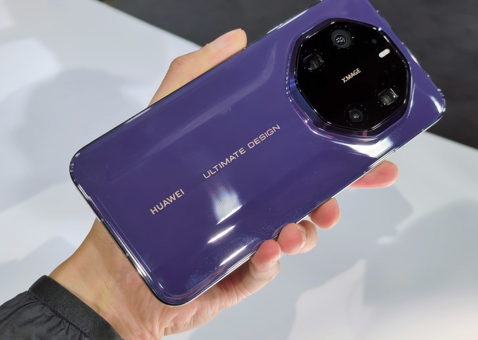 华为Mate 80系列4699元起！性能显著提升，价格更有诚意