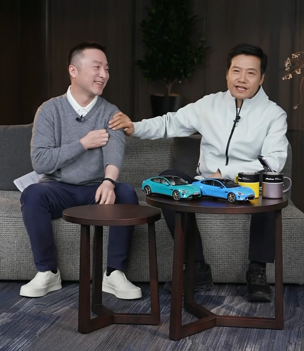 雷军直播：新一代SU7真涨价但“炸裂”！KOL风波触及小米底线