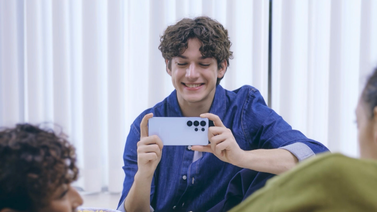 三星Galaxy S26系列发布：首发防窥屏，国行版升杯优惠800元