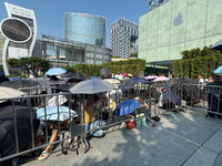 苹果iPhone Duo上市黄牛成堆！香港澳门溢价更高，一批明星已用上